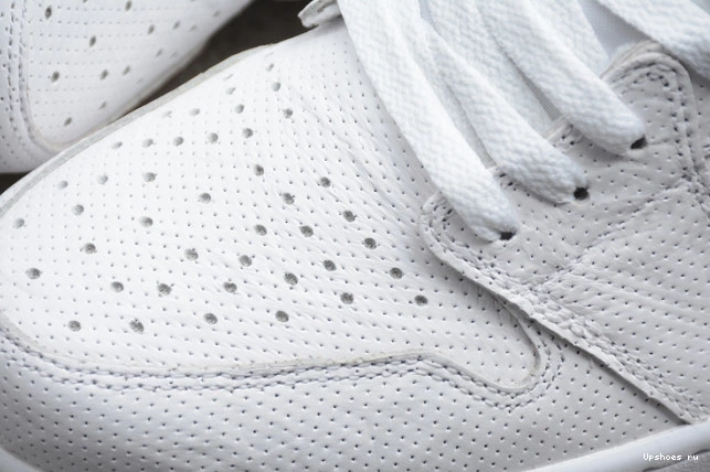 555088-170 HIGH AIR CLASS “FIRST 1 OG JORDAN RETRO FLIGHT” 0120